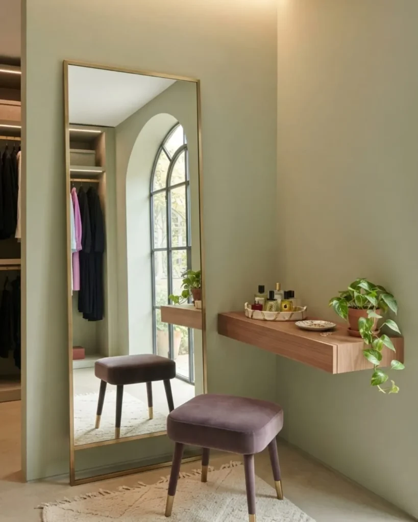 Dressing Area Mirror Styling;
